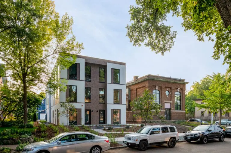 Amp House Apartments