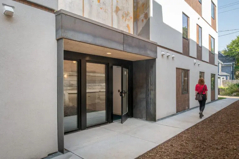 Amp House Apartments
