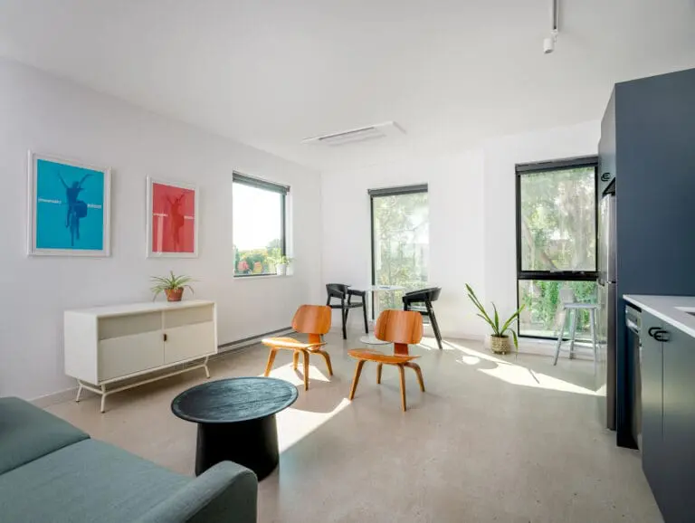 Amp House Apartments