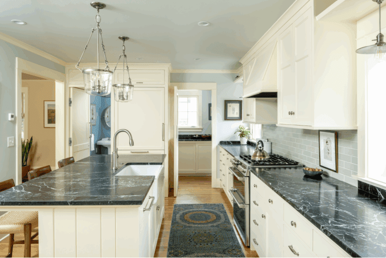 St. Paul Colonial Kitchen