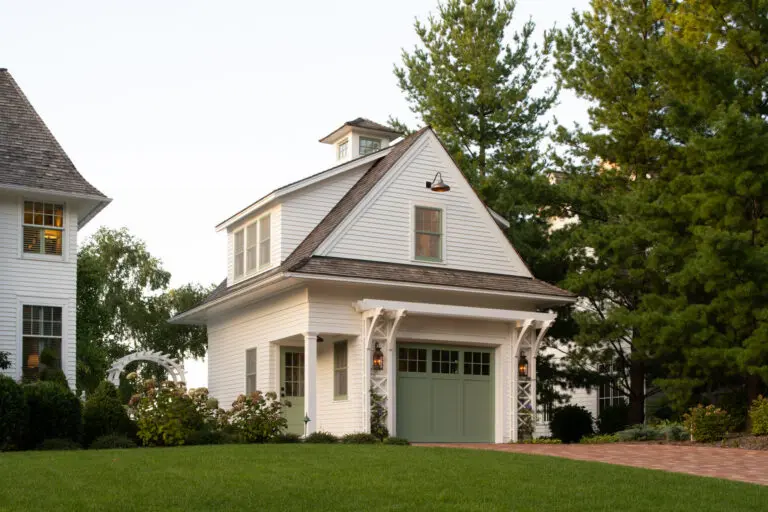 Deephaven Carriage & Boat House