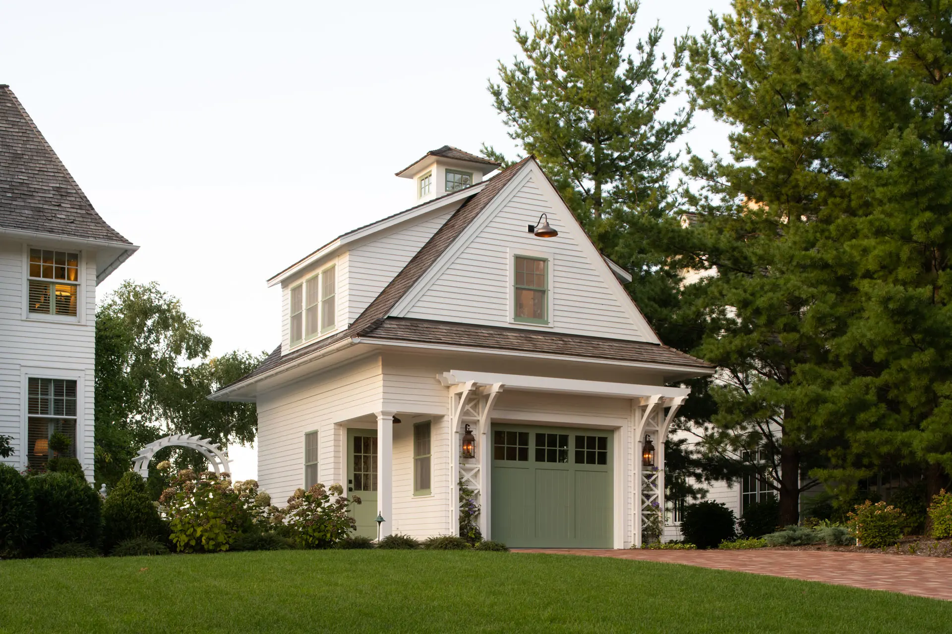 Deephaven Carriage & Boat House