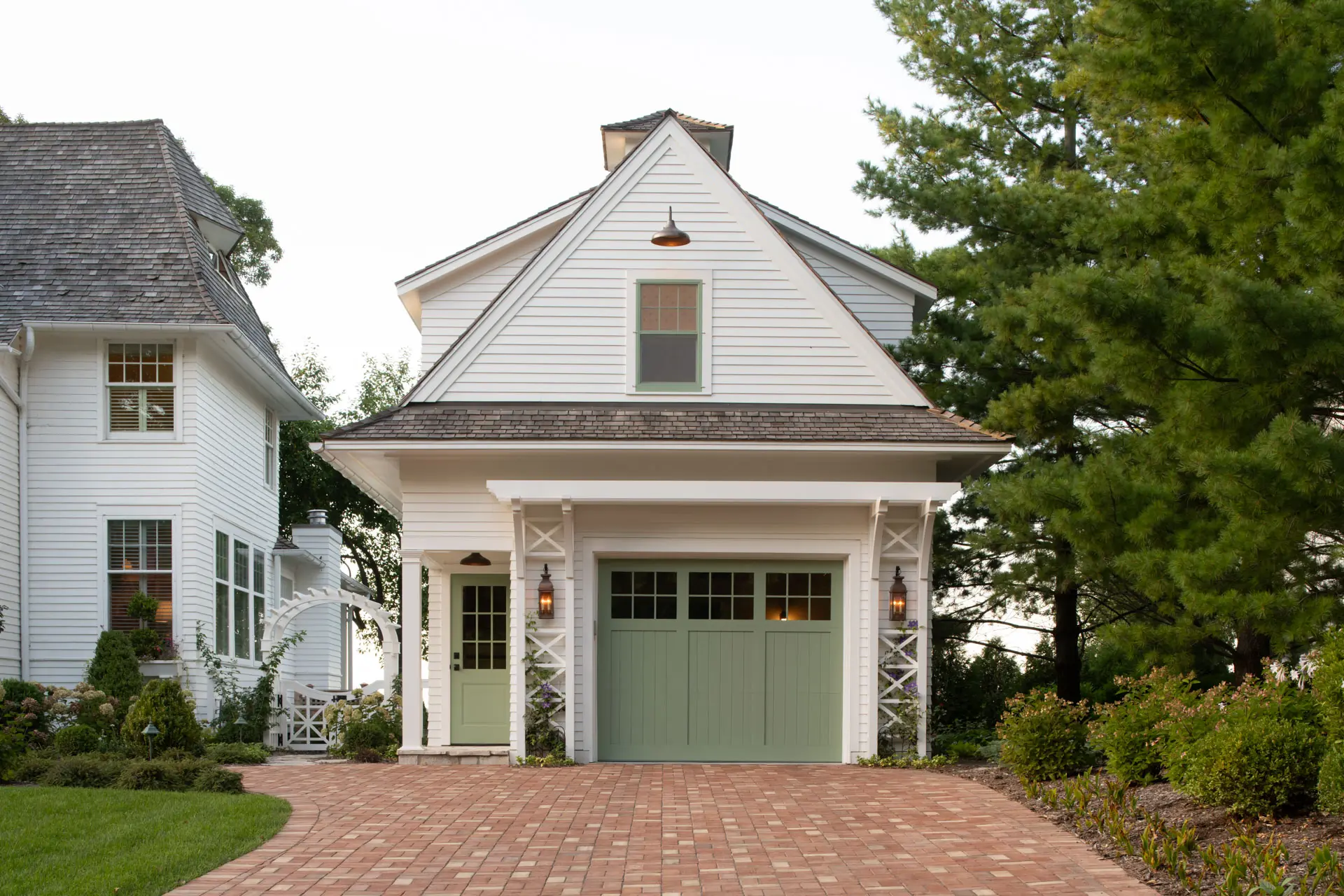 Deephaven Carriage & Boat House