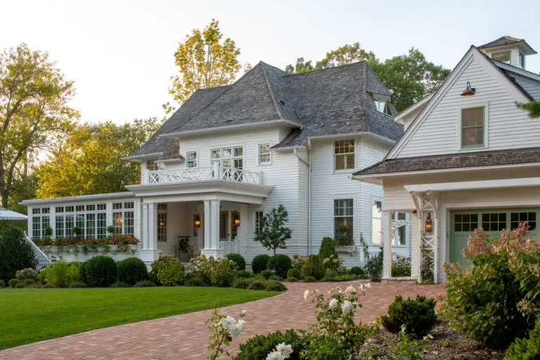 Deephaven Carriage & Boat House