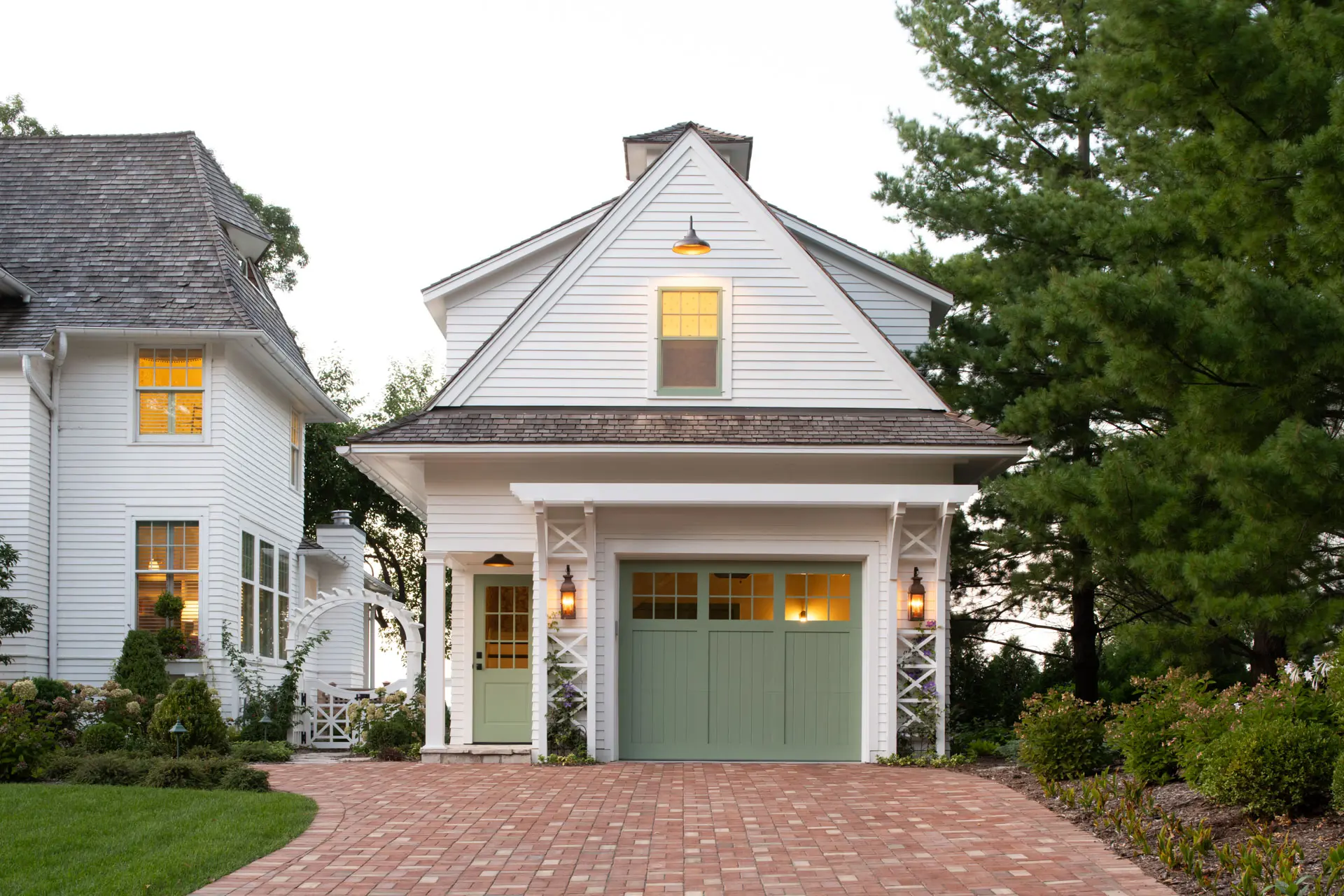 Deephaven Carriage & Boat House