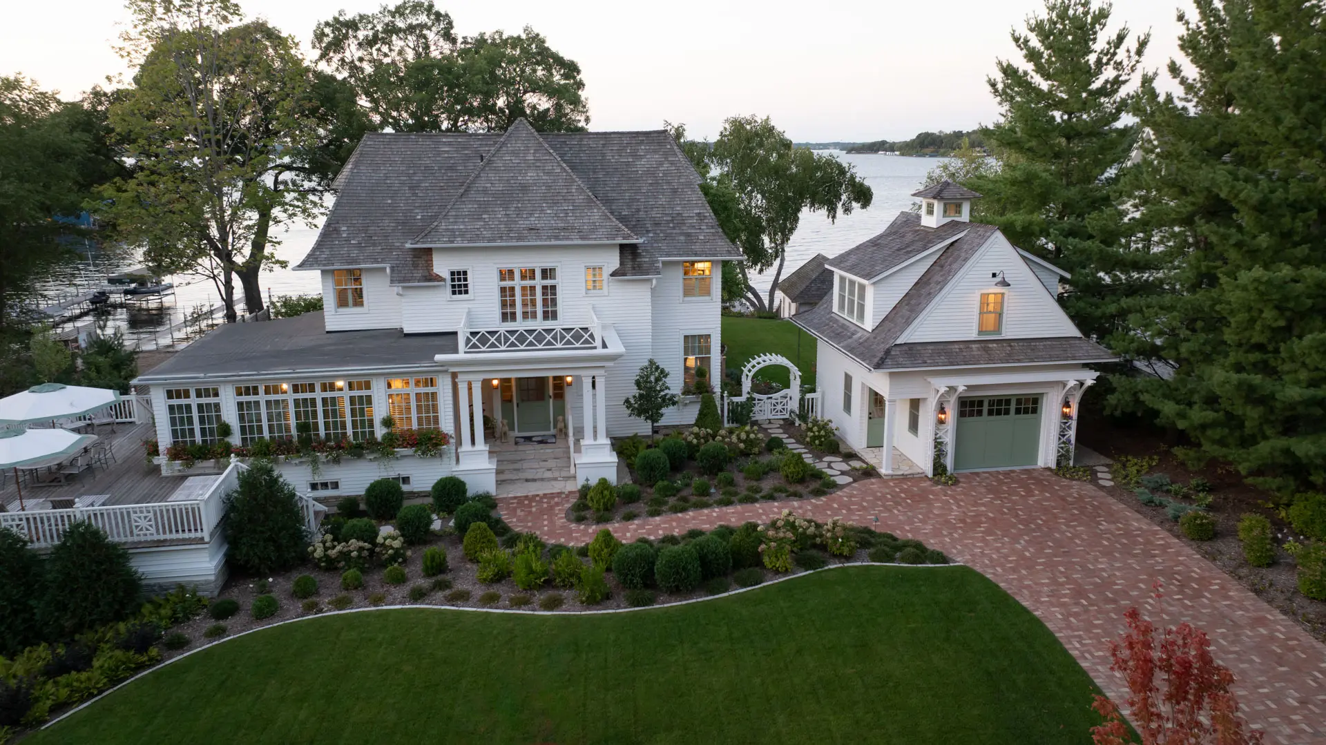 Deephaven Carriage & Boat House