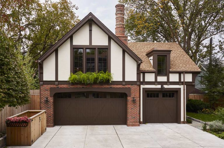 Lowry Hill Carriage House