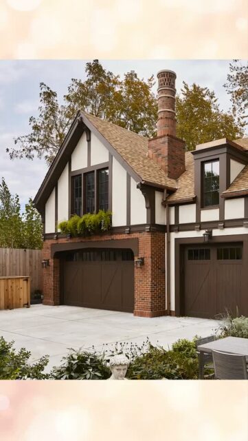 Now this is a garage! This #LowryHill carriage house is full of signature details: ornamental brackets that carry real weight. Bespoke iron balcony. And a round, signature brick chimney. It’s one of our all-time favorite projects—major credit to the collaboration between @murphycodesign and the homeowner. 
.
 
@allyssaleephotography #carriagehouse #dovetailbuilt #dovetailrenovation #custombuilders
