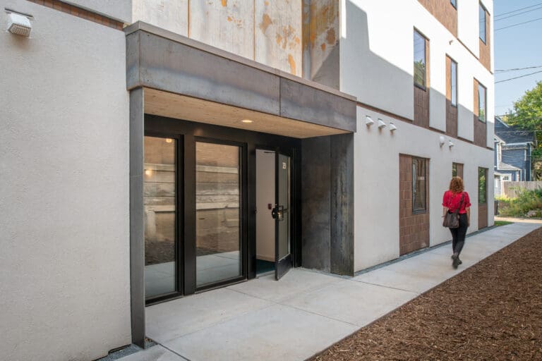 Amp House Apartments