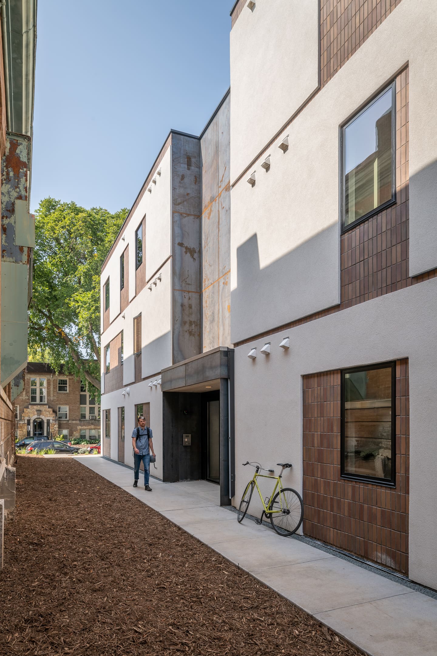 Amp House Apartments