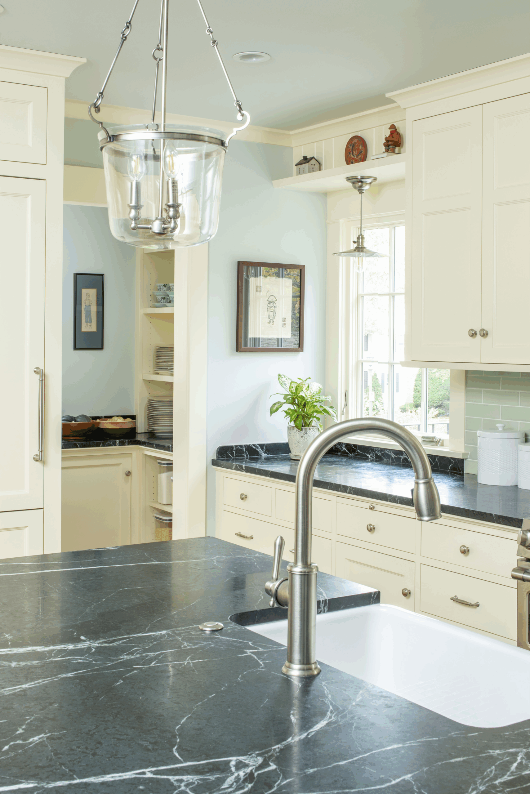 St. Paul Colonial Kitchen