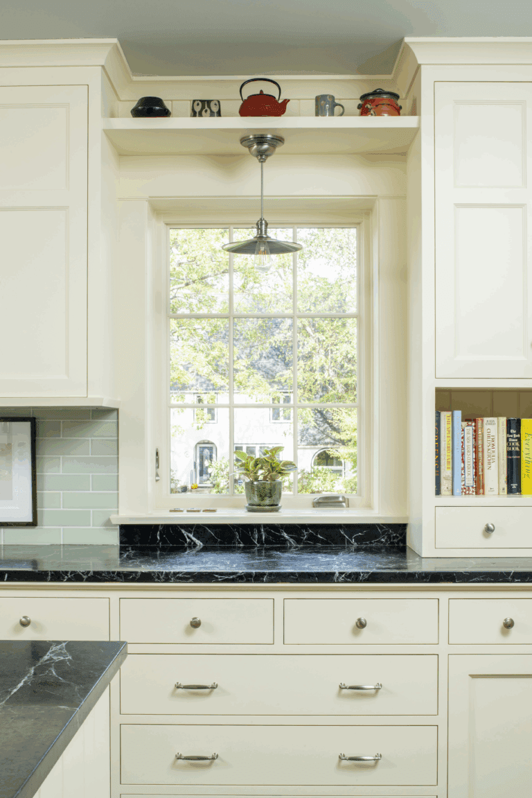 St. Paul Colonial Kitchen